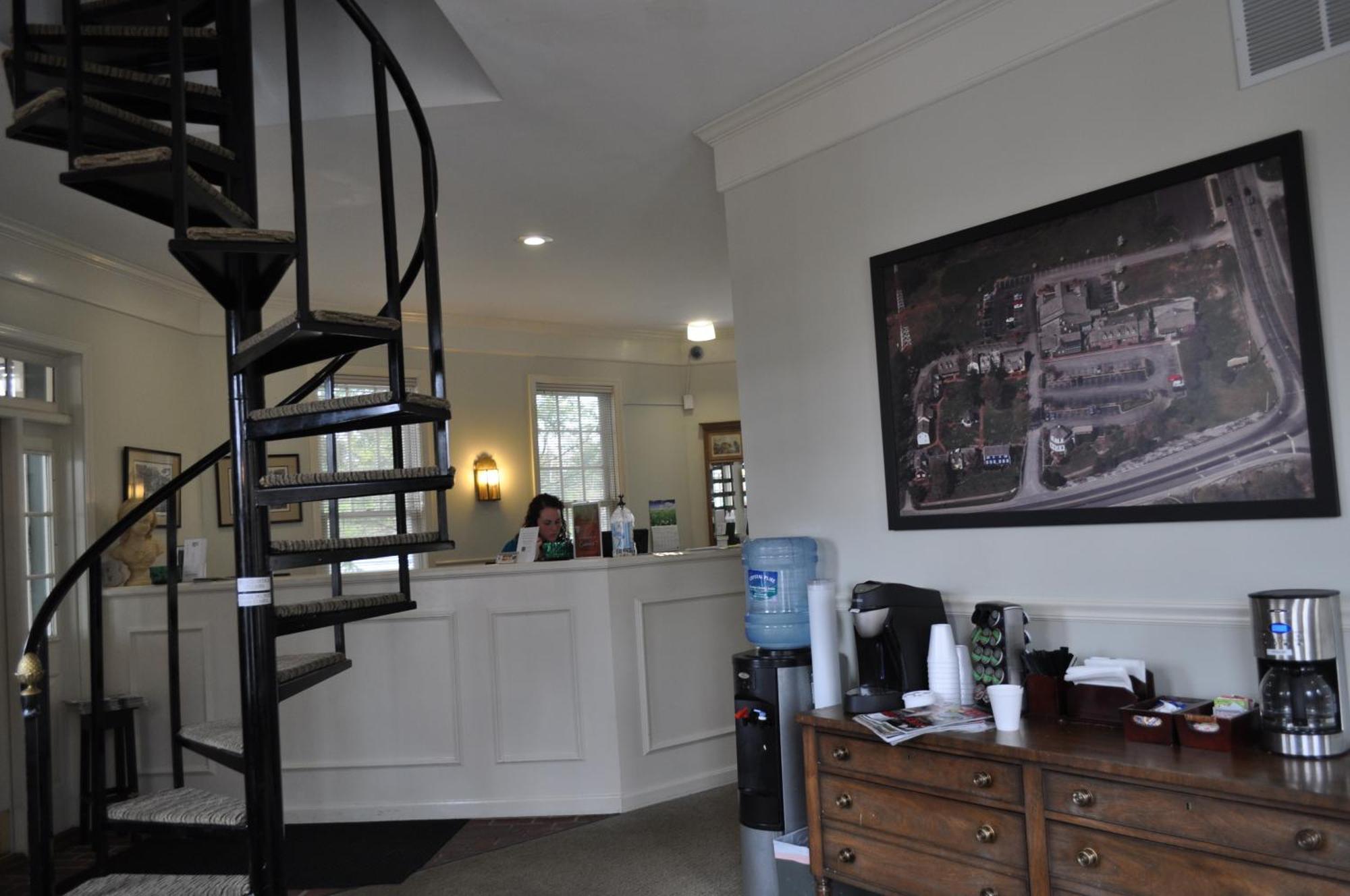 בלומינגטון Century Suites Hotel מראה חיצוני תמונה